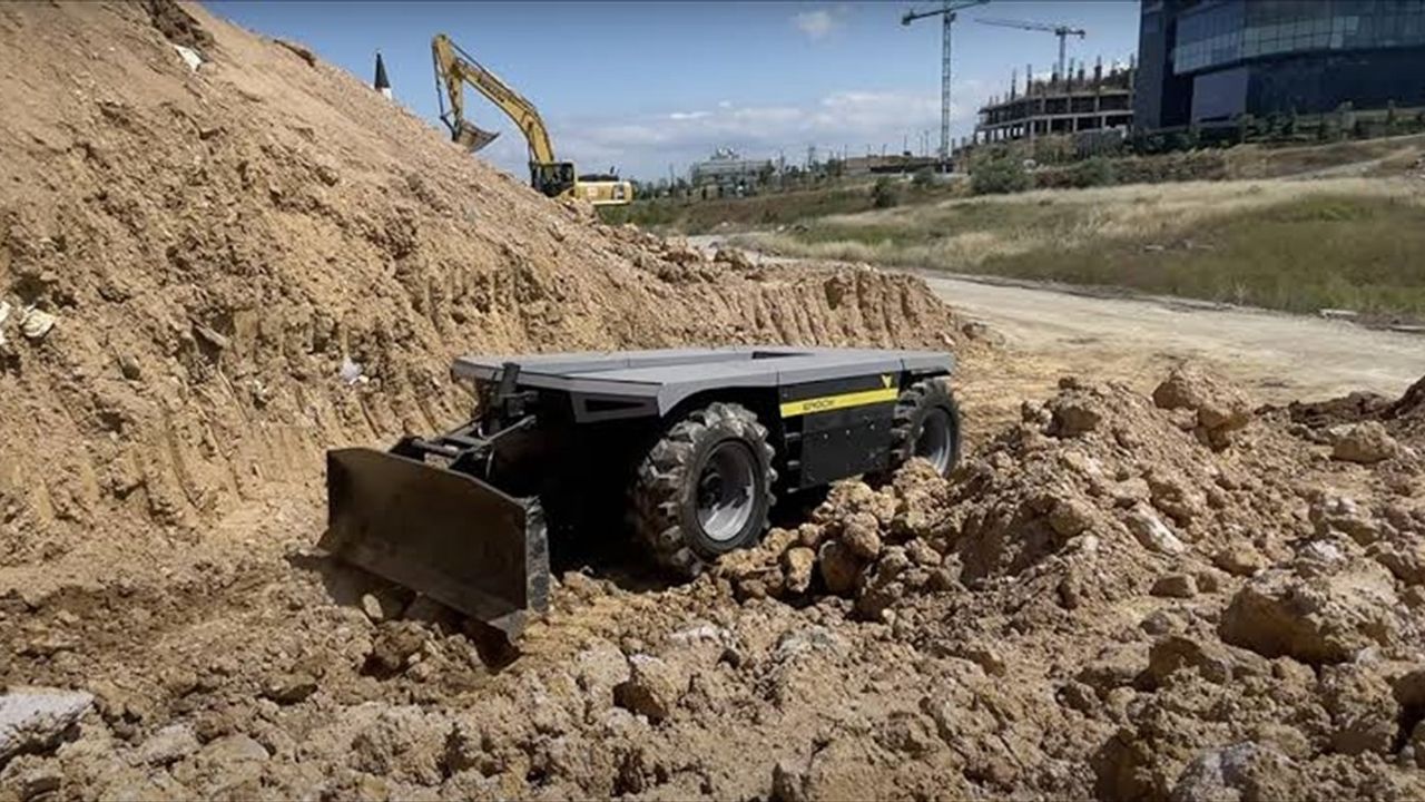 Dünyanın İlk Otonom ve Elektrikli 'Lego' Kara Aracı ENOCH, Savunma Sanayisini Dönüştürüyor