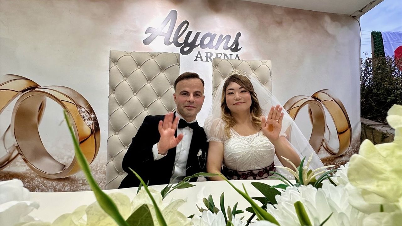 Düzce'de Türk Geleneklerine Uygun Düğün: Japon Gelin, Türk Damat