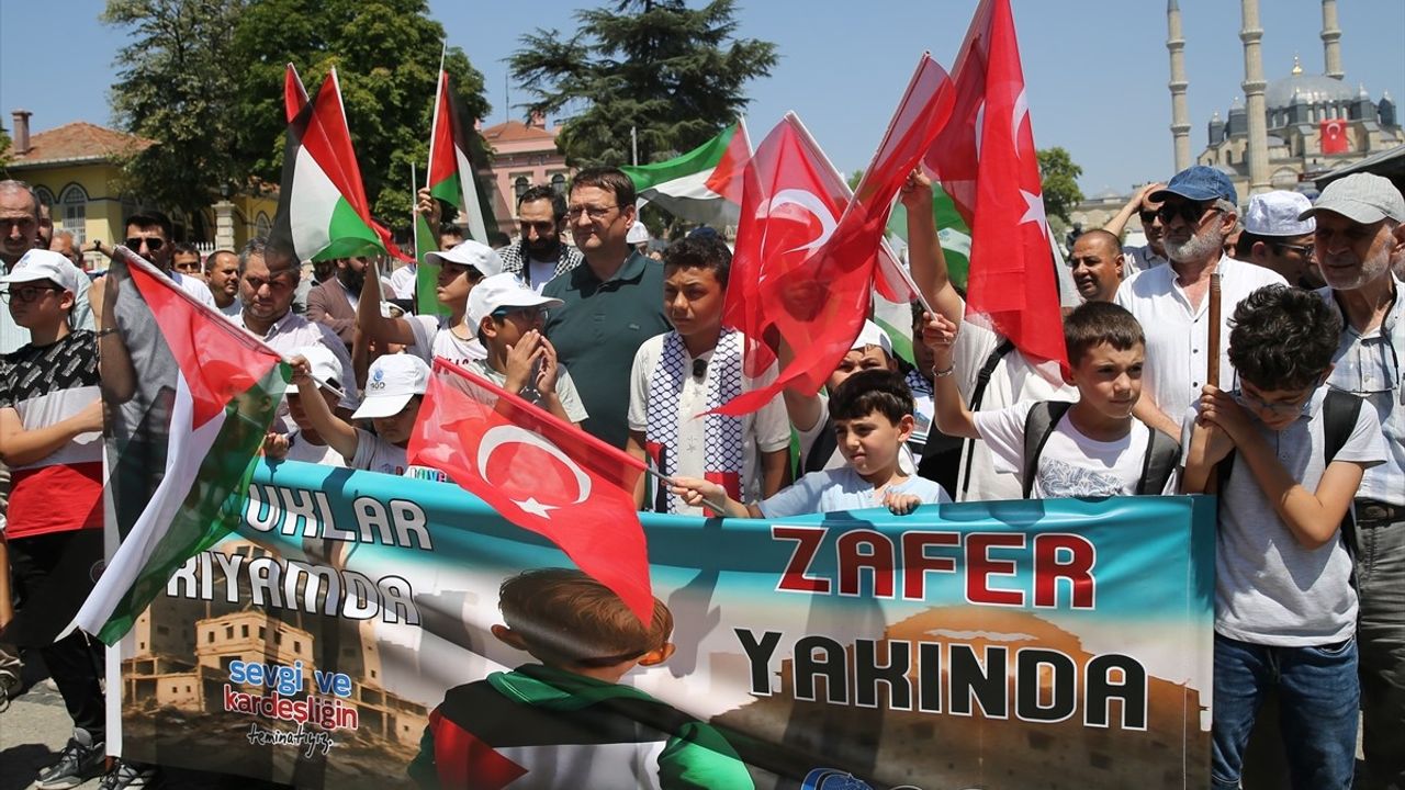 Edirne'de Çocuklardan Gazze'ye Destek Gösterisi