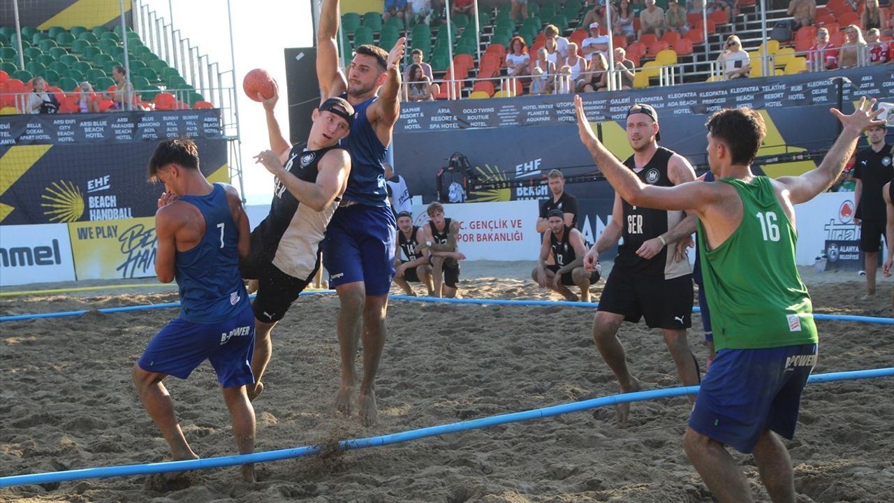 EHF Avrupa Plaj Hentbolu Şampiyonası Antalya'da Yavaş Yavaş Final Günüyle Buluşuyor