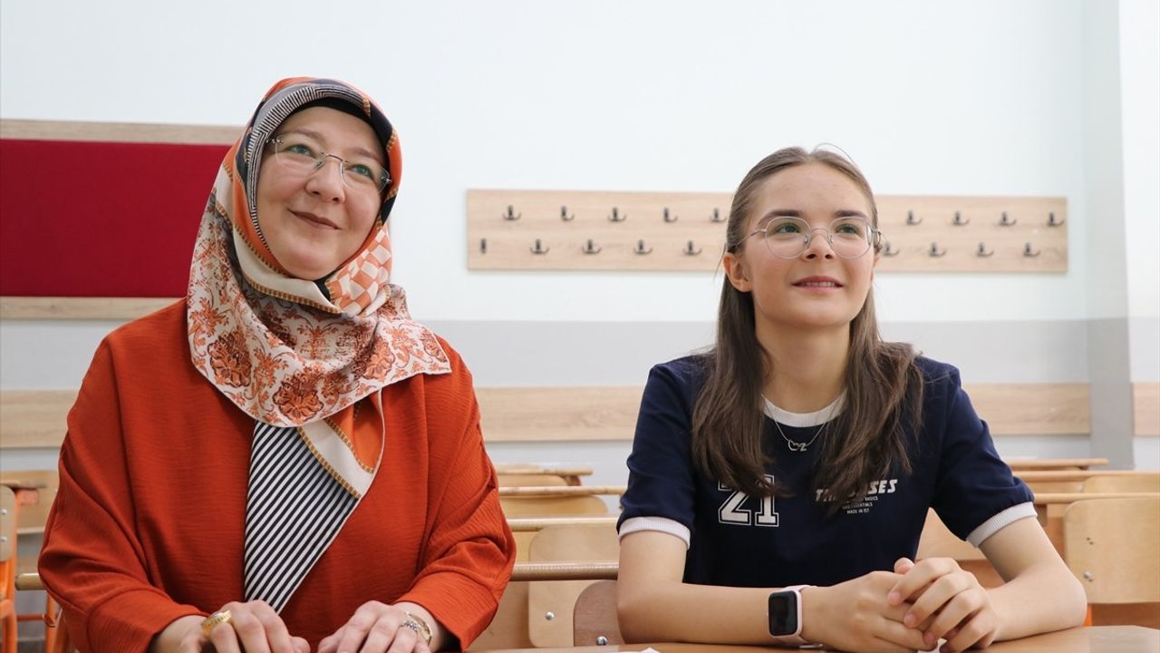 Elazığ'dan LGS'de Tam Puan Alan Zümra Keklik Doktor Olmak İstiyor