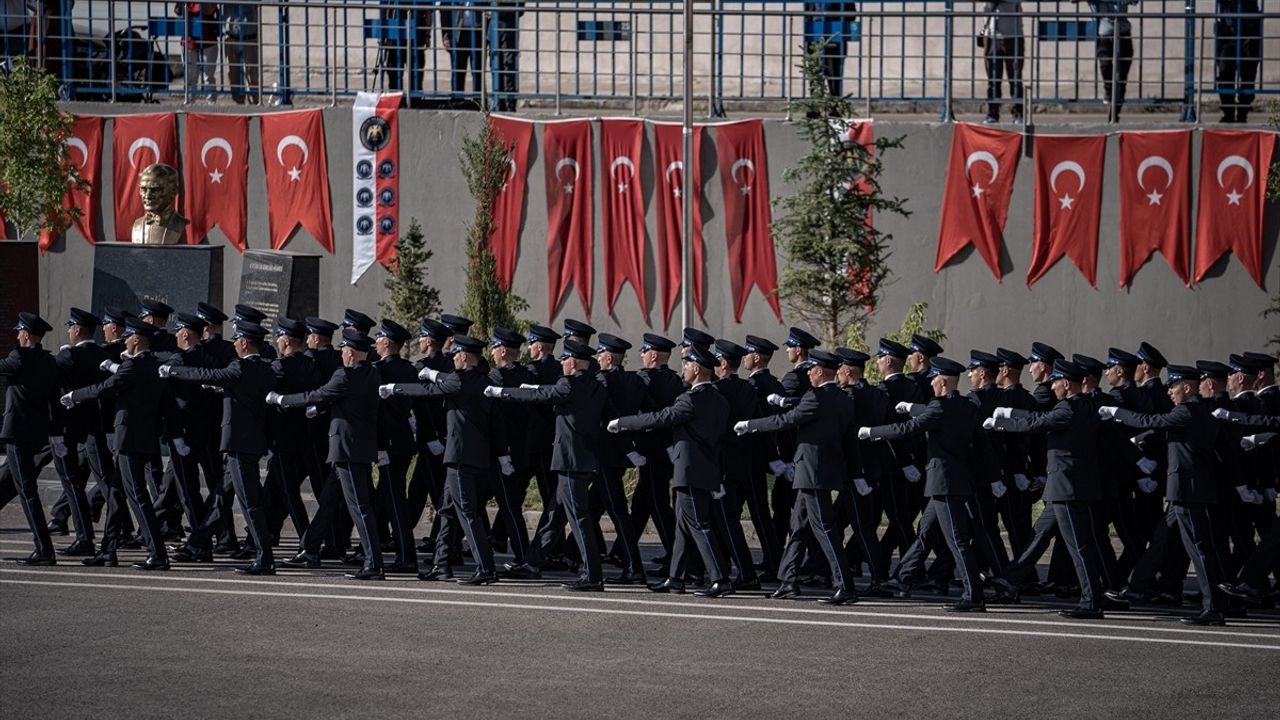 Erzurum'da 393 Polis Adayı Mezuniyet Töreni Düzenlendi