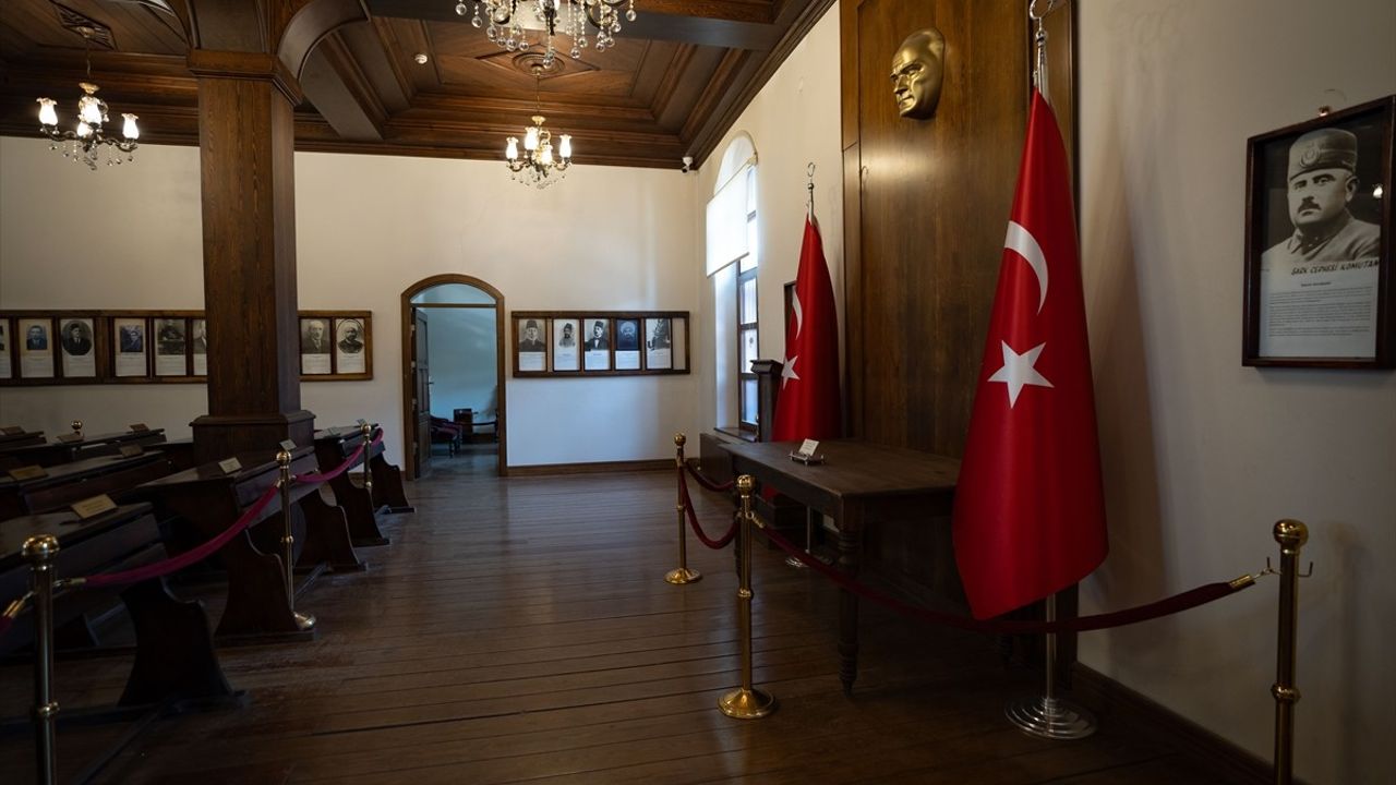 Erzurum'da Milli Mücadele Ruhu 106 Yılını Dolduruyor