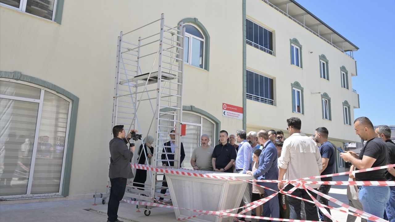 Esenyurt'taki Büyük Osmanlı Camisi'nde Su Sızıntısı Sorunu Çözülüyor