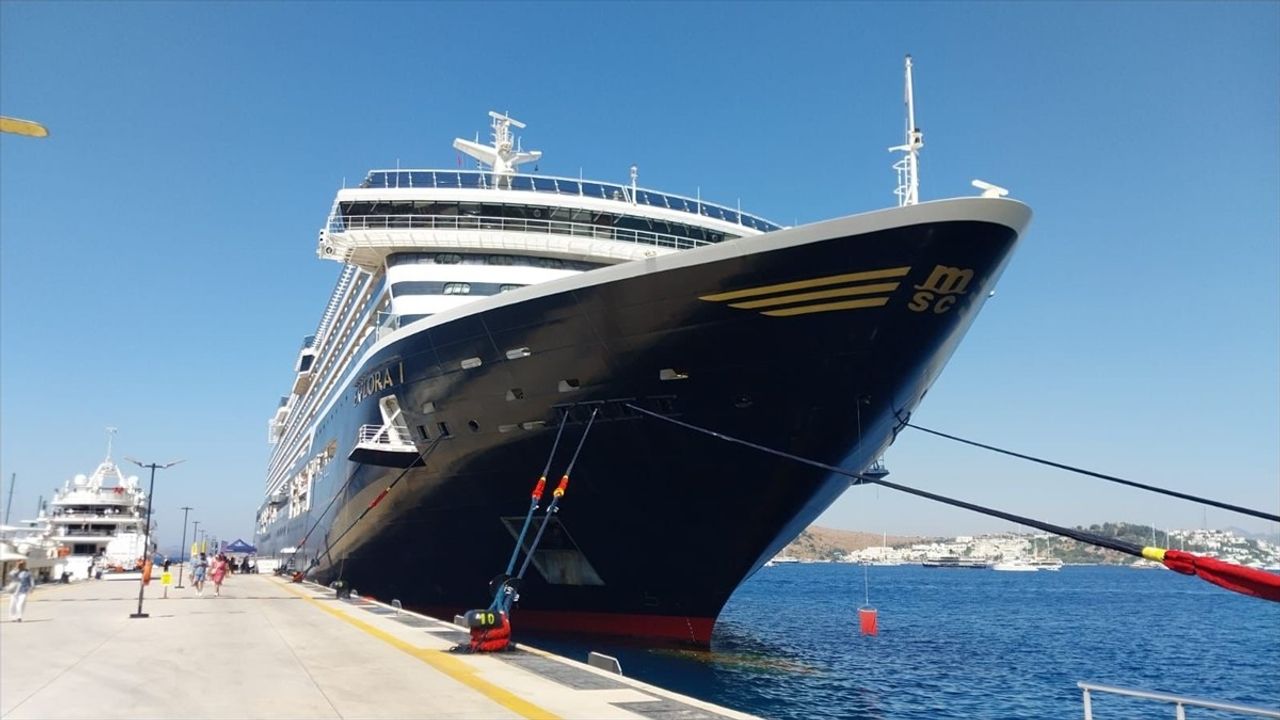 Explora I Gemisi Bodrum'a 734 Yolcu Getirdi