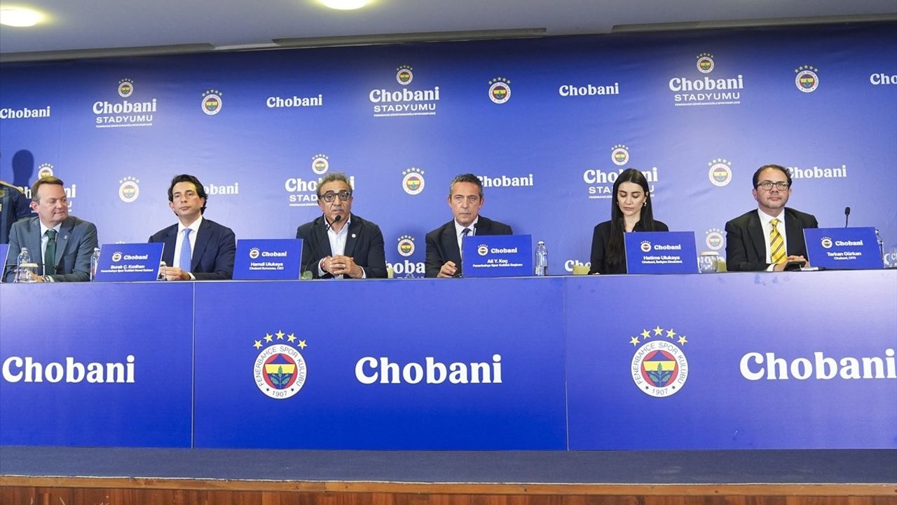 Fenerbahçe, Chobani ile Stat İsim ve Forma Sponsorluk Anlaşması İmzaladı