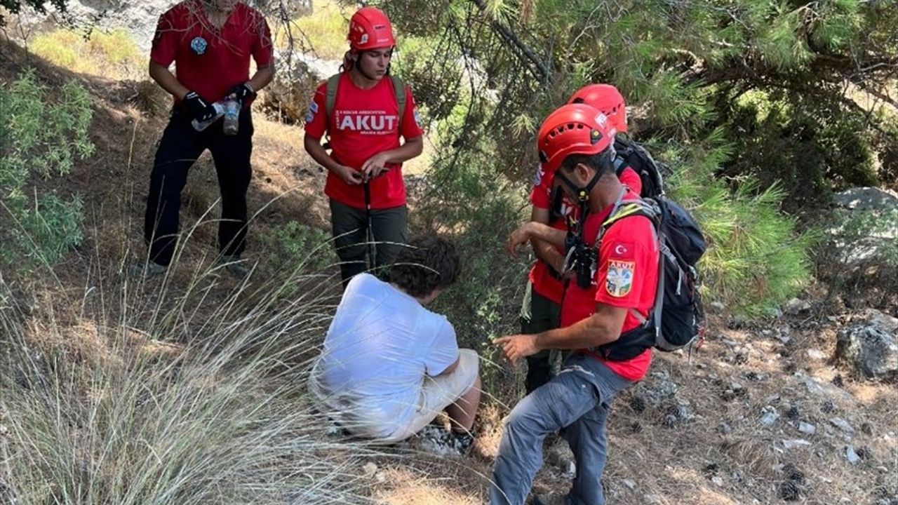 Fethiye'de Ormanlık Alanda Kaybolan Rus Turist Bulundu