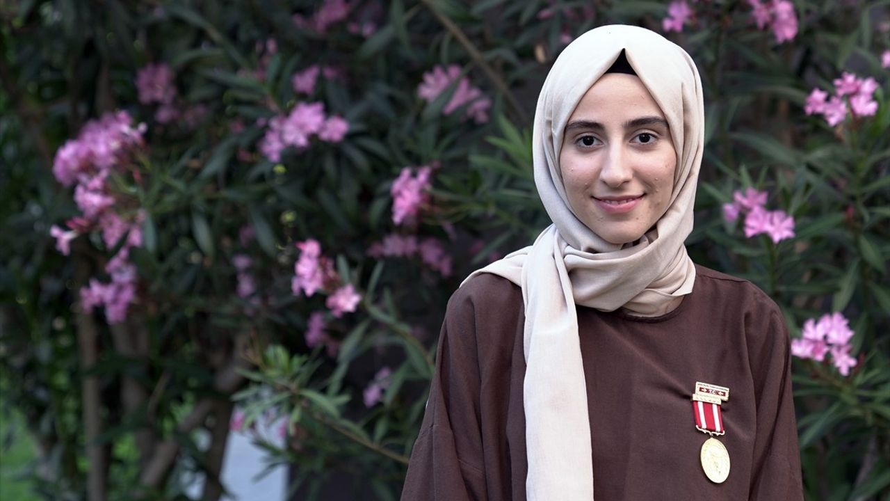 FETÖ'nün Darbe Girişiminin 9. Yılı: 15 Temmuz Gazisi Adviyye Gül İsmailoğlu'nun Anıları