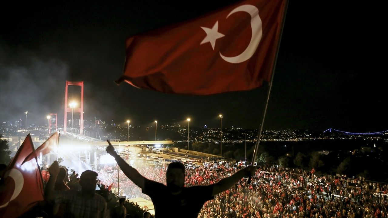 FETÖ'nün Darbe Girişiminin Üzerinden 9 Yıl Geçti