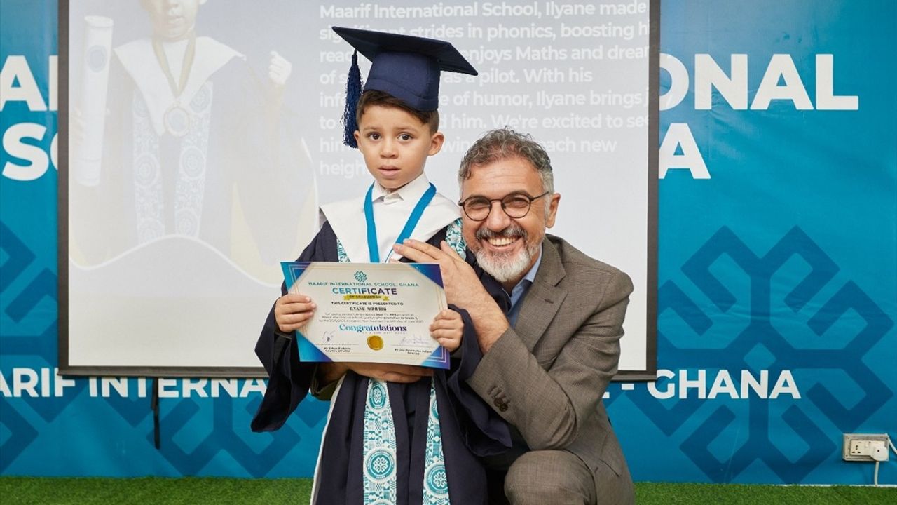 Gana'da Maarif Okulu'ndan Mezuniyet Töreni Gerçekleşti