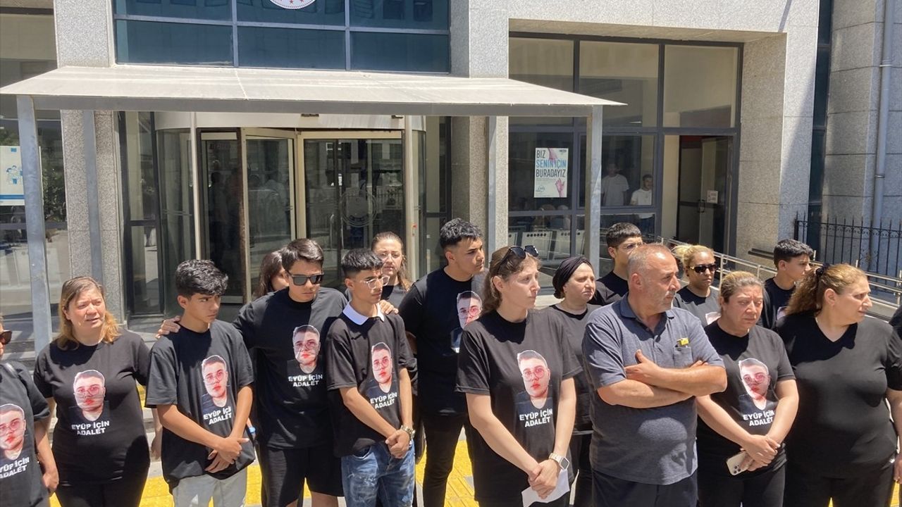 Gaziantep'te Bıçaklı Kavga: 17 Yaşındaki Eyüp Arıcı'nın Ölümüne İlişkin 6 Sanık Yargılandı