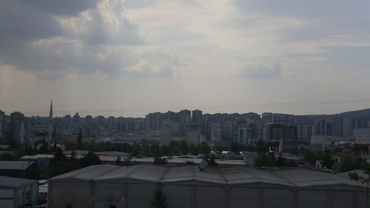 Gaziantep ve Adıyaman'da Toz Taşınımı Yaşamı Olumsuz Etkiledi