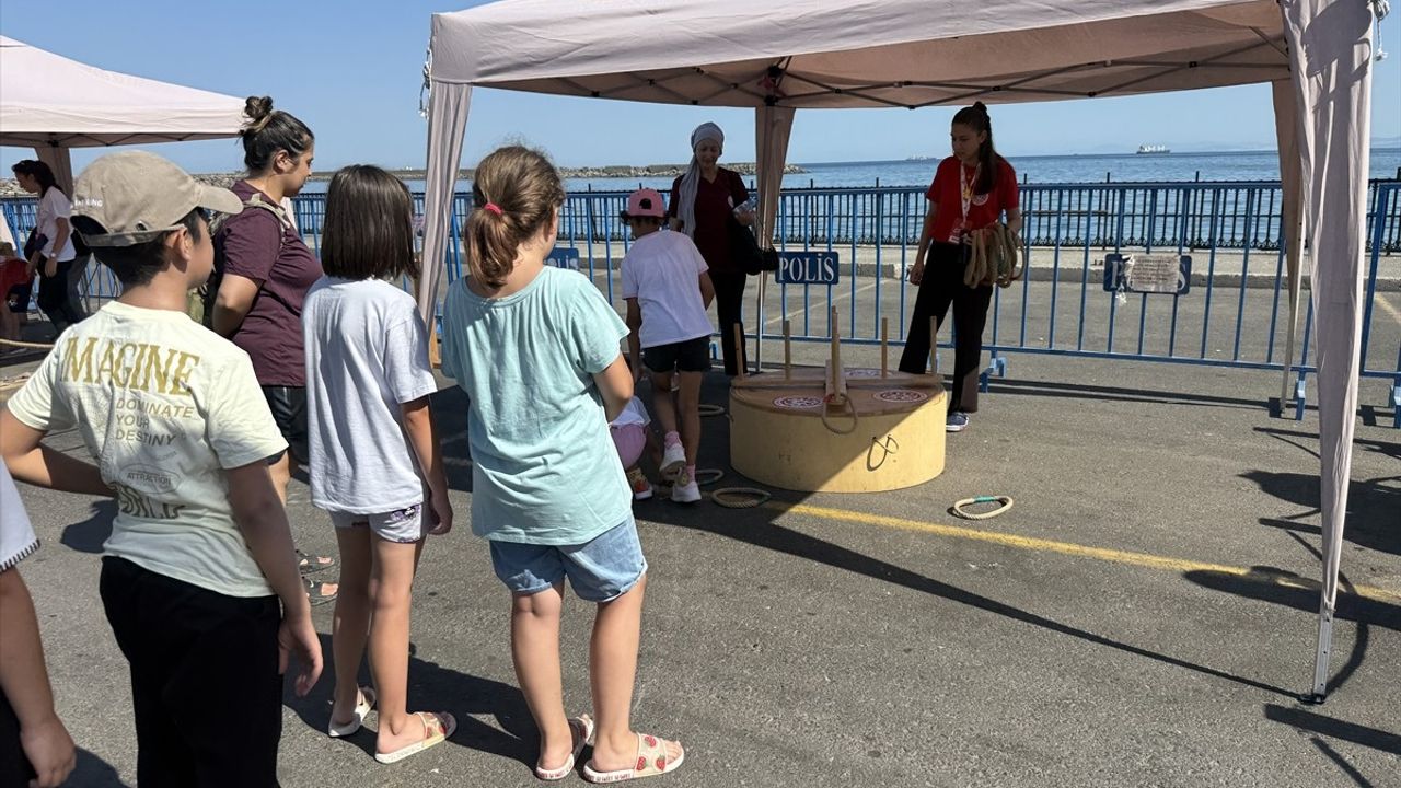 Geleneksel Oyunlar Tırı, Tekirdağ'da Çocuklarla Buluştu