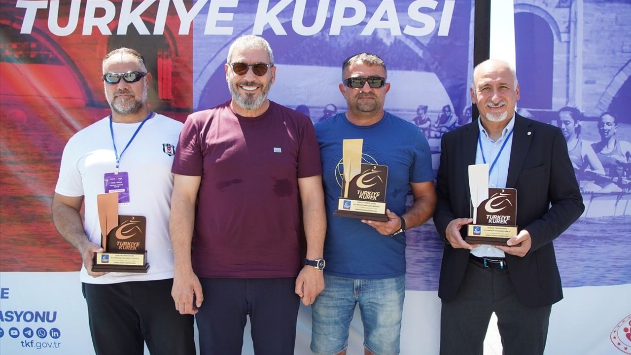 Gençler Türkiye Kupası Kürek Yarışları Edirne'de Tamamlandı