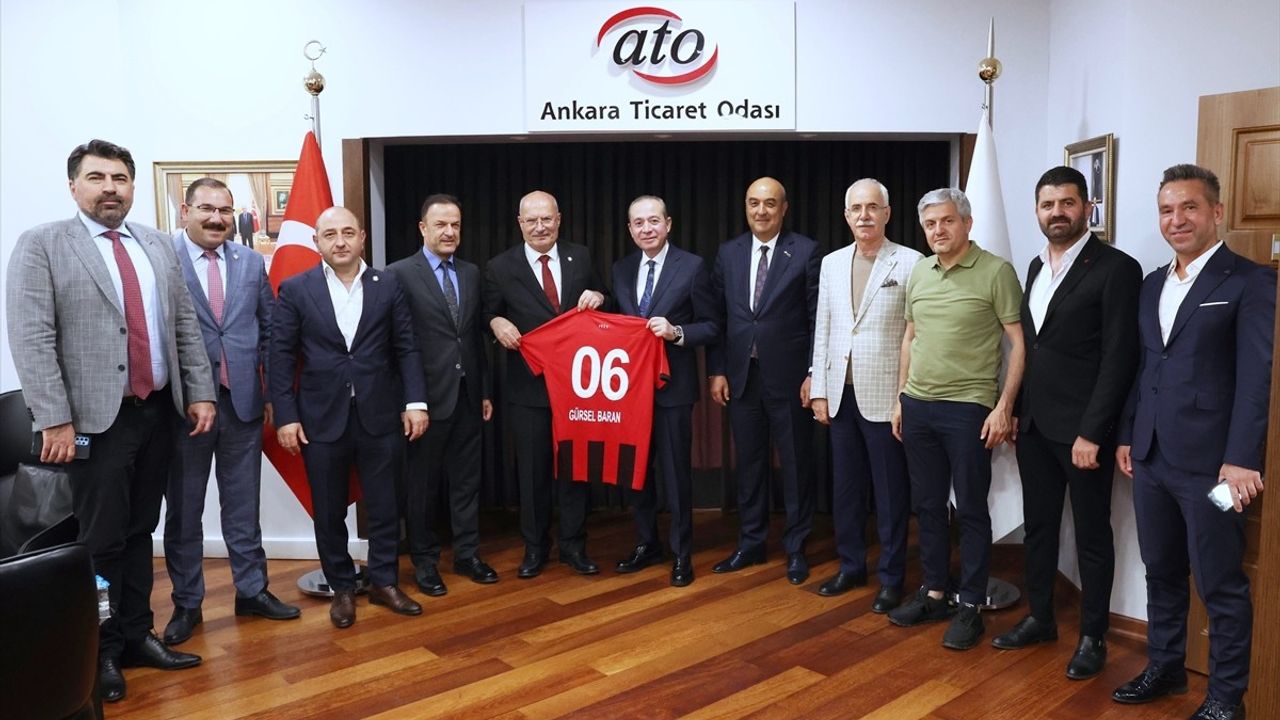 Gençlerbirliği Kulübü Başkanı Osman Sungur, ATO Başkanı Gürsel Baran'ı Ziyaret Etti