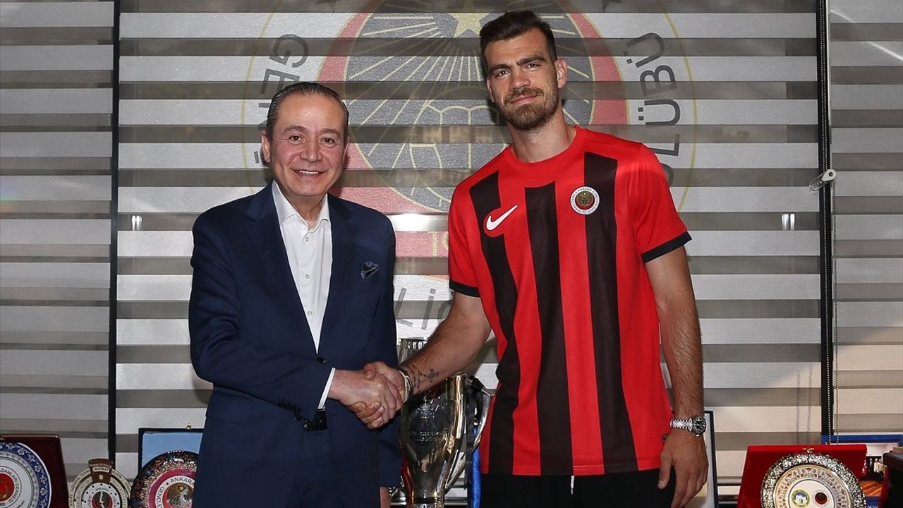 Gençlerbirliği, Yunan Defans Oyuncusu Dimitrios Goutas'ı Transfer Etti