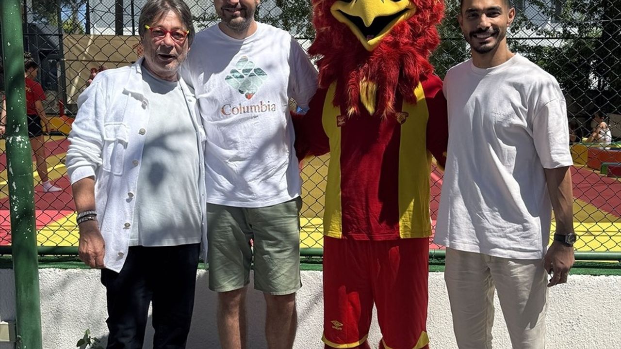 Göztepe Onursal Başkanı Mehmet Sepil, Spor Okullarıyla Buluştu