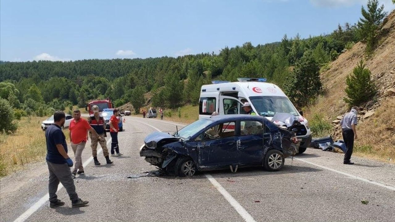 Gümüşhane'de Tepeden Yuvarlanma Sonucu 4 Kişi Yaralandı