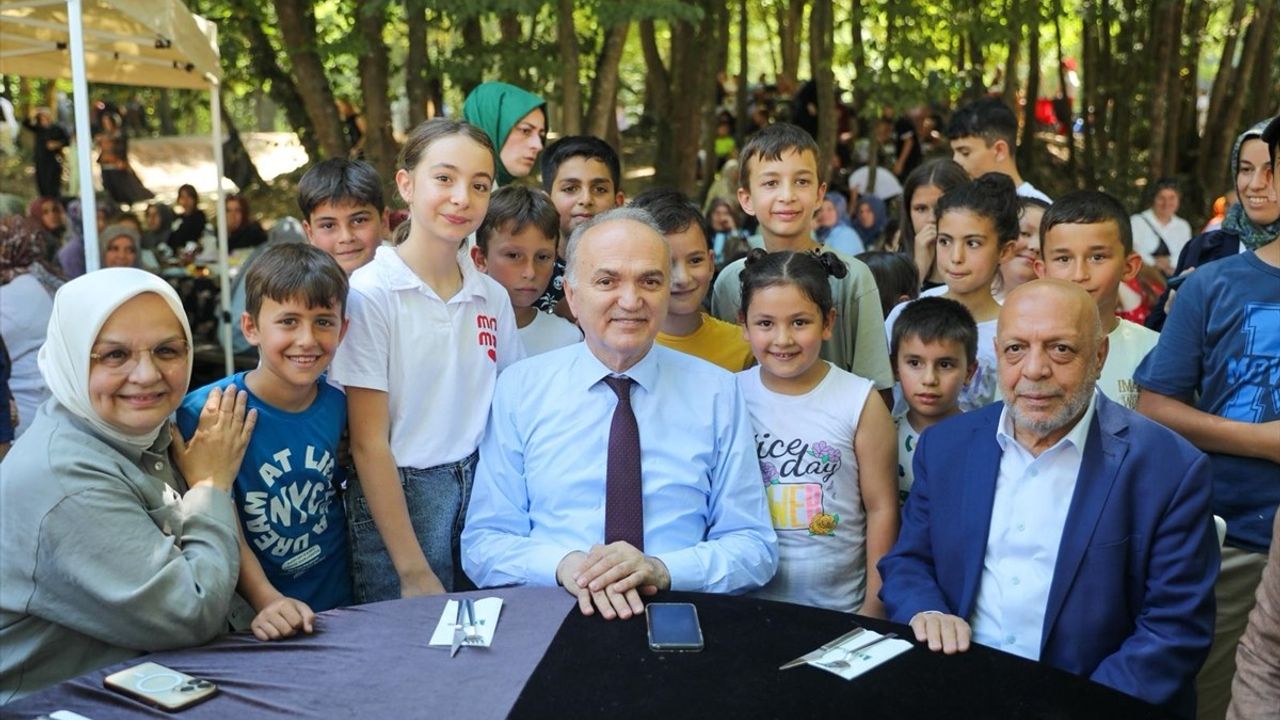 HAK-İŞ Genel Başkanı Mahmut Arslan Düzce'de Ziyaretler Gerçekleştirdi