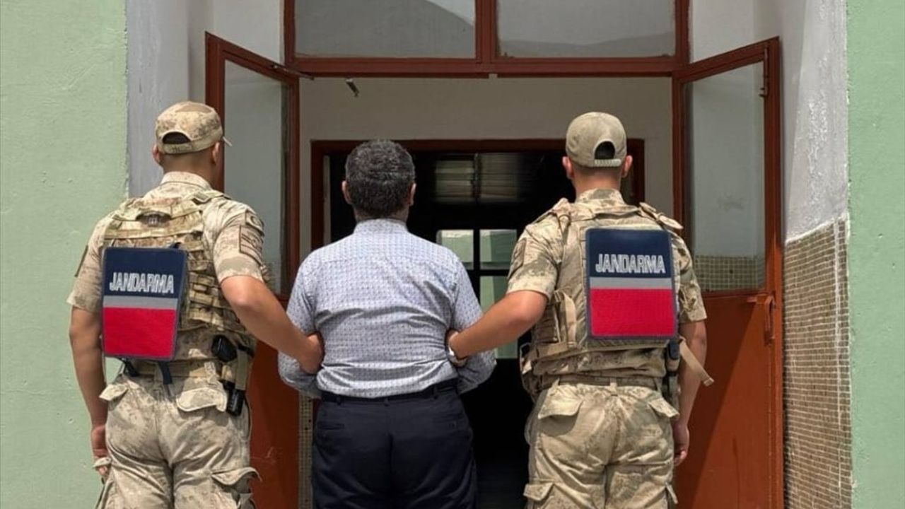 Hakkari'nin Yüksekova ilçesinde 8 yıl 9 ay hapis cezası bulunan hükümlü yakalandı
