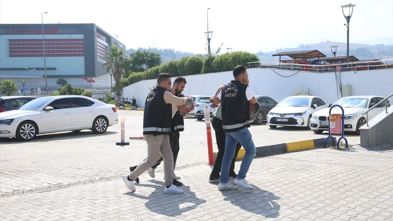 Hatay'da Hemşireye Darp ve Hakaret İddiasıyla Gözaltına Alınan Zanlılardan Biri Tutuklandı