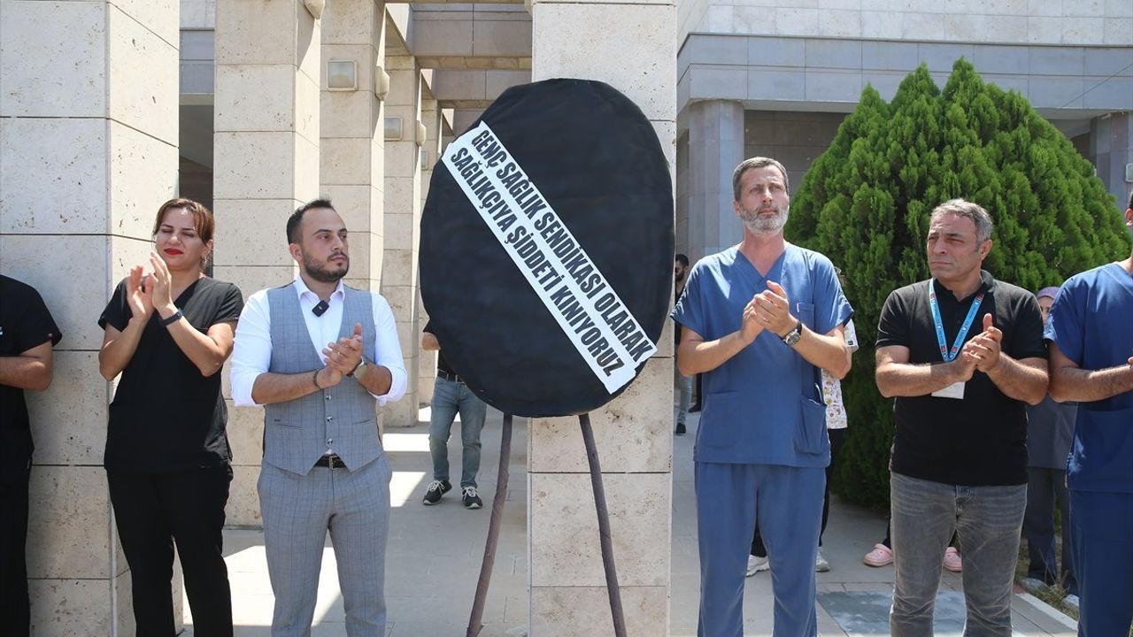 Hatay'da Hemşireyi Darp Eden İki Şüpheli Gözaltında