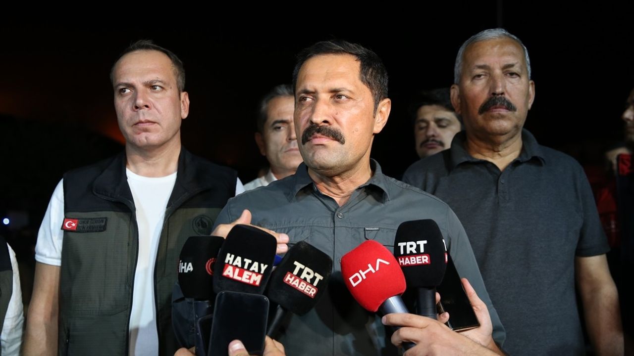 Hatay Dörtyol'daki Orman Yangınına Müdahale Ediliyor