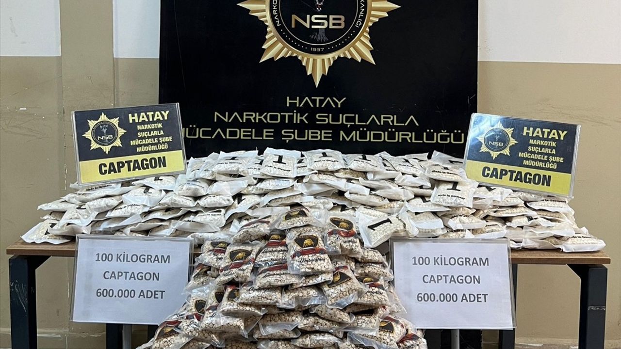 Hatay'ın Altınözü İlçesinde 600 Bin Uyuşturucu Hap Ele Geçirildi