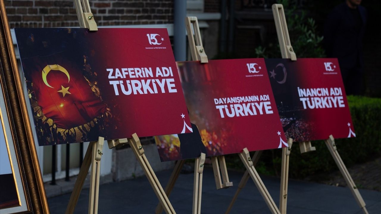 Hollanda'da 15 Temmuz Demokrasi ve Milli Birlik Günü Anma Töreni Düzenlendi