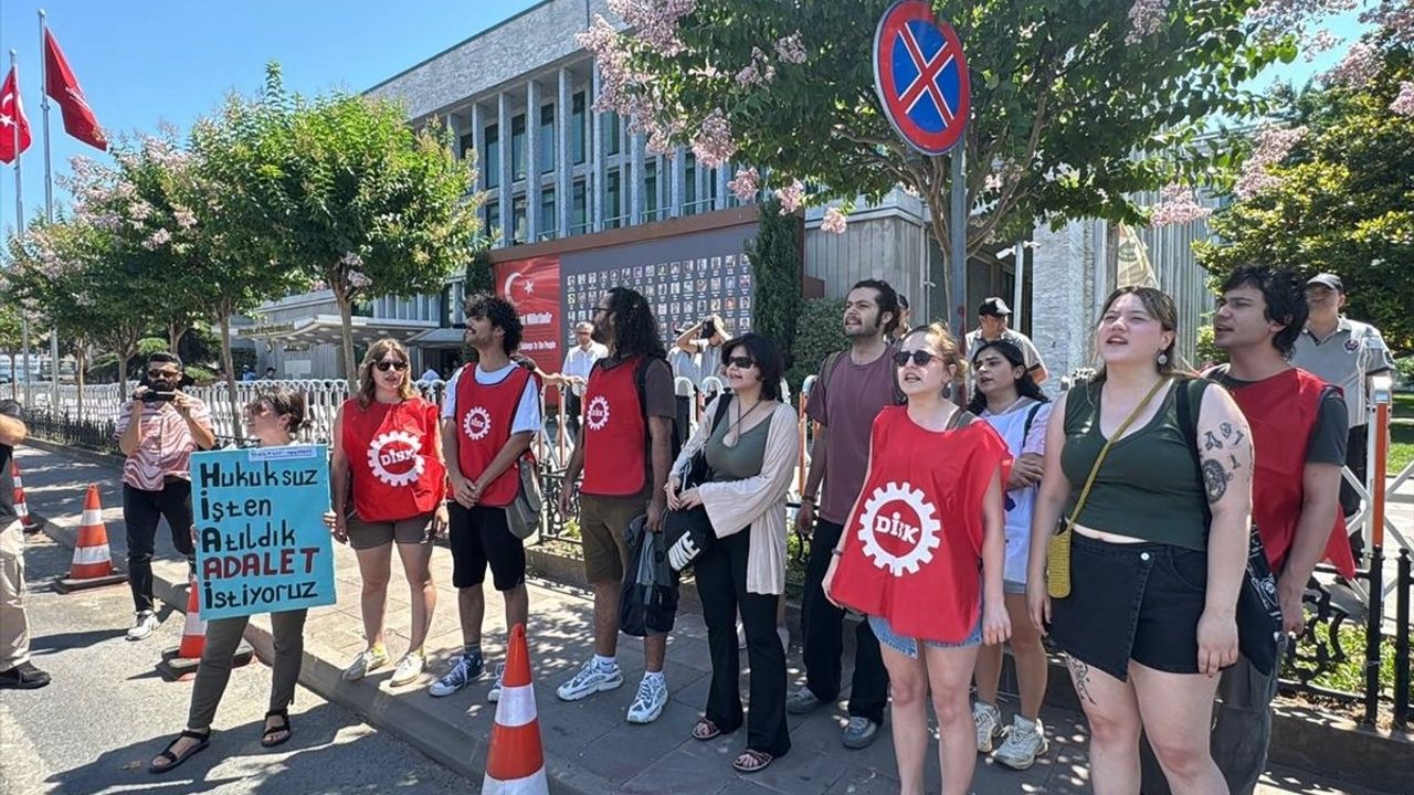 İBB BELTUR işçileri için zincir eylemi: 7 kişi gözaltına alındı