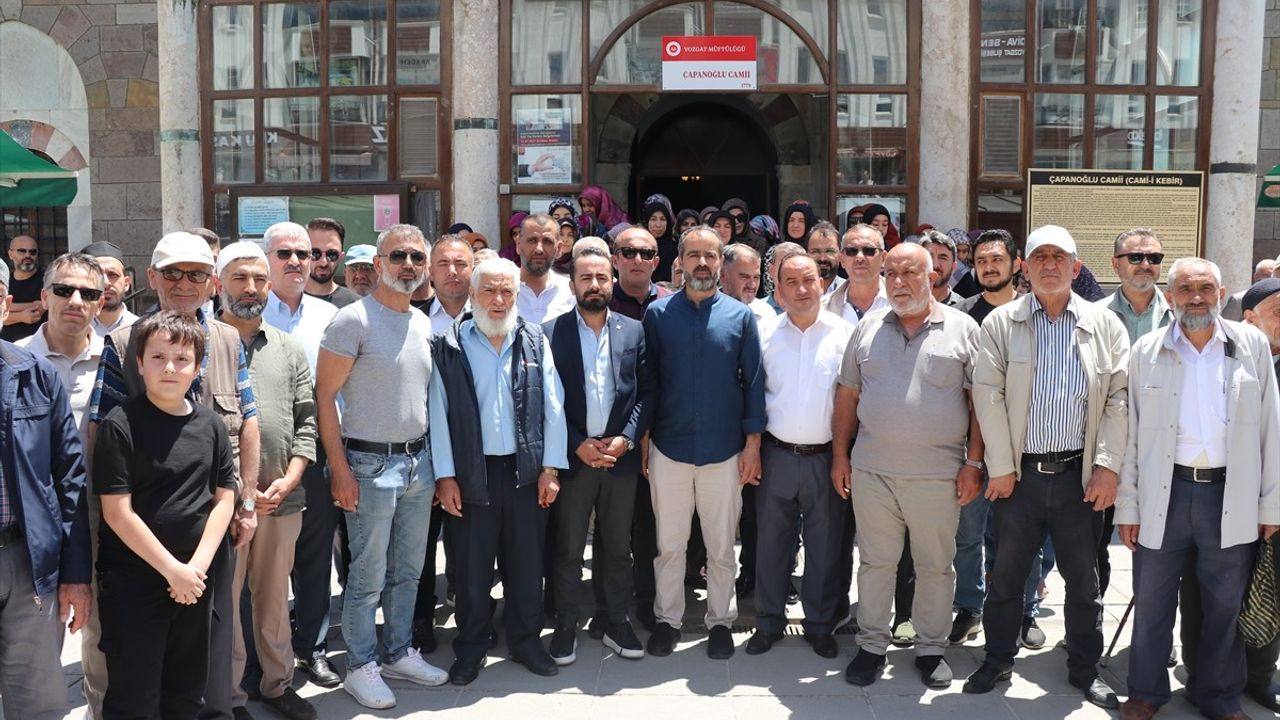 İç Anadolu'da Hazreti Muhammed'in Karikatürüne Tepkiler Büyüyor