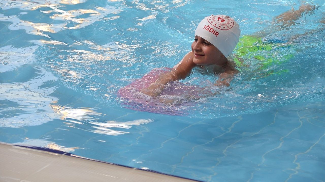 Iğdır'da Yüzme Bilmeyen Kalmasın Projesi: 8 Yılda 30 Bin Kişiye Yüzme Eğitimi