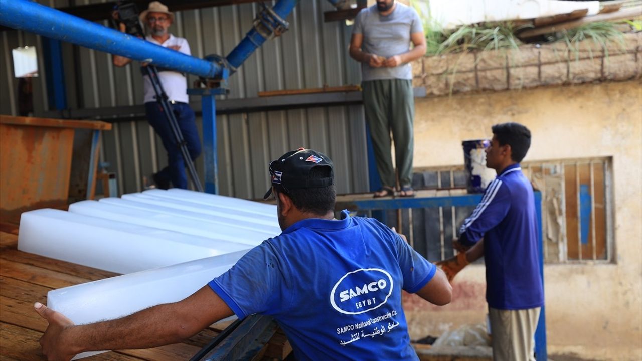 Irak'ta Sıcaklık 50 Derecenin Üzerine Çıktı: Hayat Durduruldu