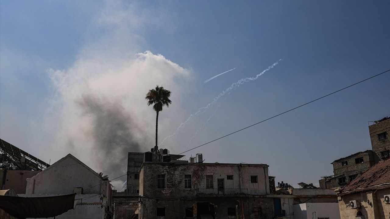 İsrail'in Gazze Şeridi'ne Saldırıları Sonrası 61 Filistinli Hayatını Kaybetti