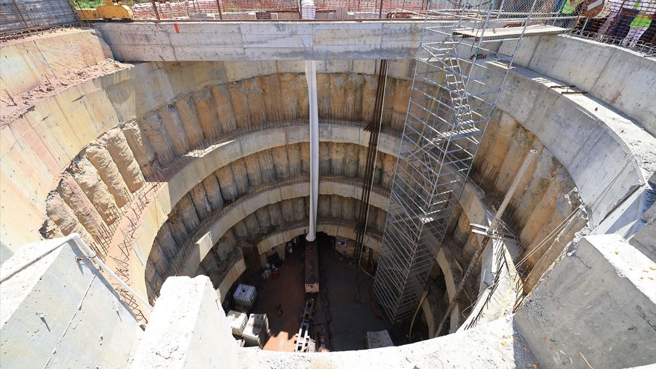 İstanbul'da Sarıyer Kilyos Havzası Atık Su Tünelleri İçin Kazı Başlatma Töreni Düzenlendi