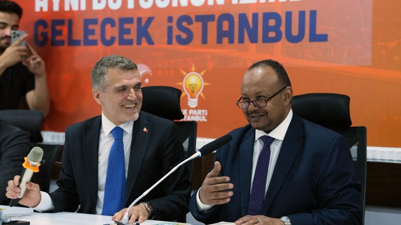 İstanbul'da Yabancı Diplomatların Gözünden Türk Dış Politikası Programı Gerçekleşti