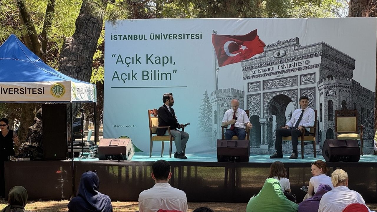 İstanbul Üniversitesi'nde Ailece Tercih Günleri Başladı