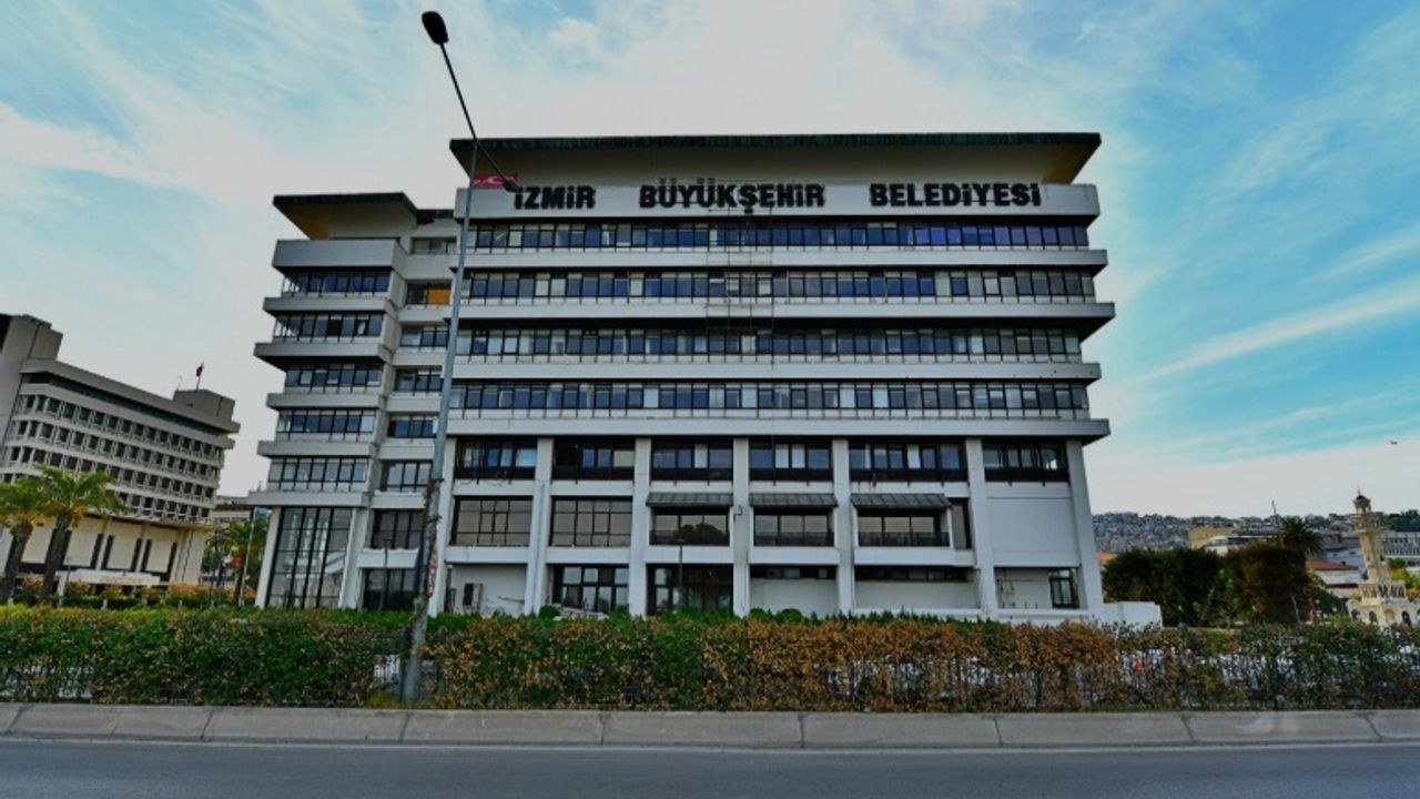 İzmir Büyükşehir Belediyesi'ne kayyum atanacak mı? Başkan dahil yüzlerce gözaltı 