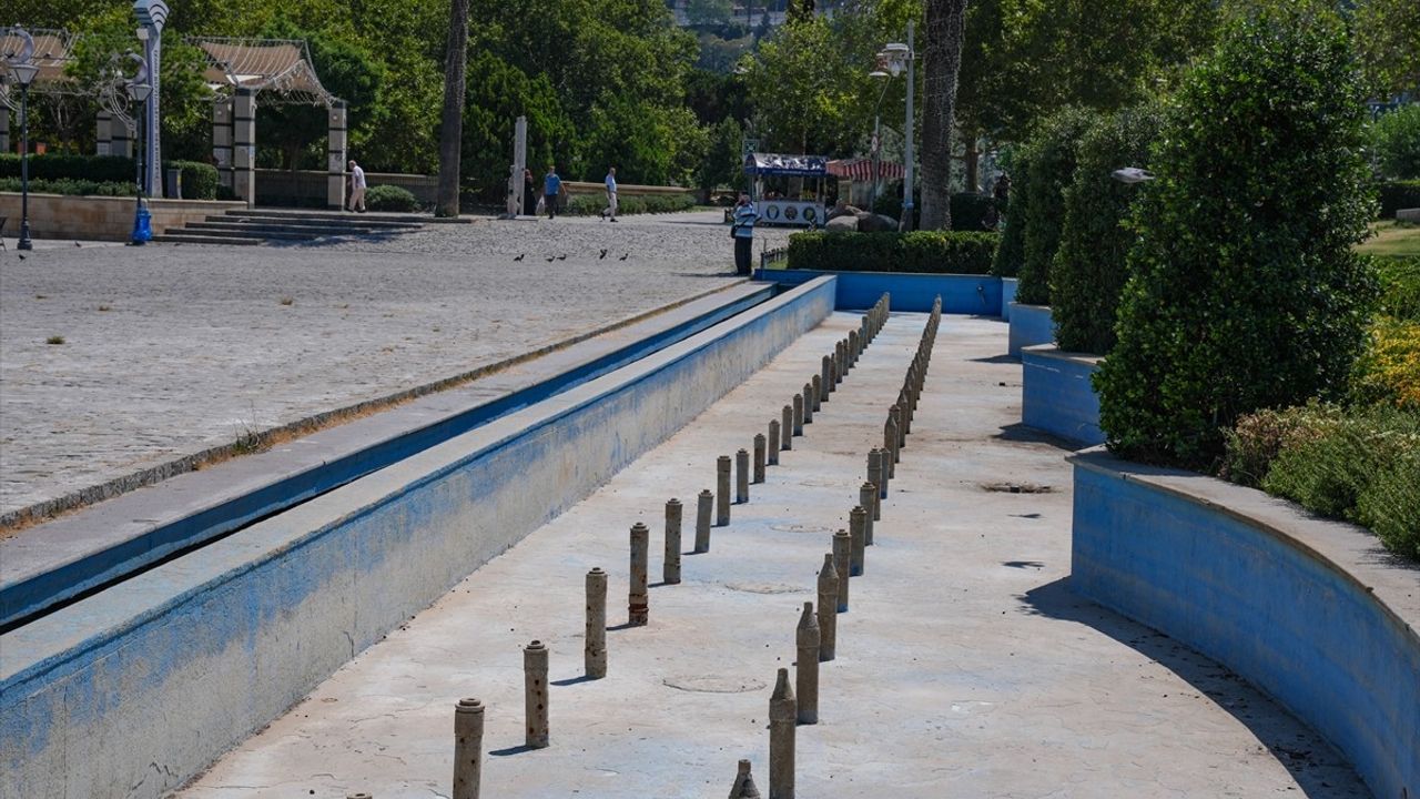 İzmir'de Su Kaynakları Azalıyor: Park Bahçe Abonelikleri Geçici Olarak İptal Edilecek