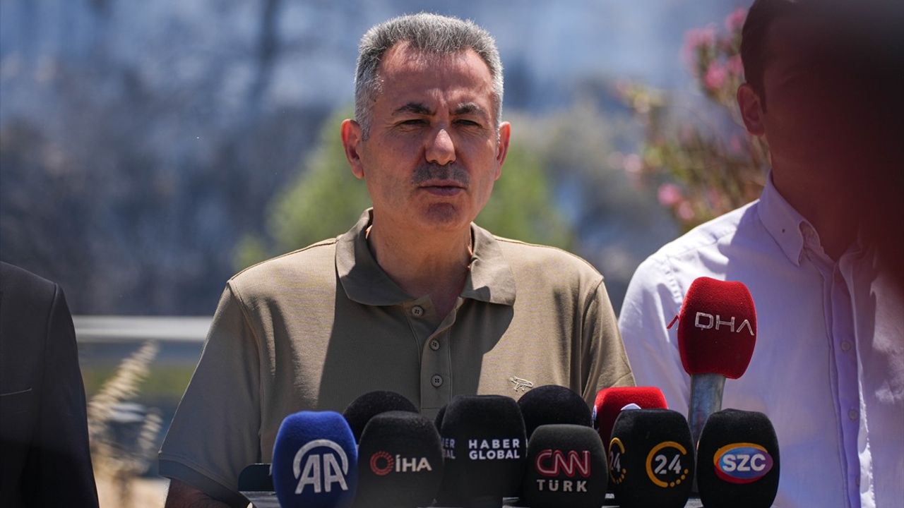 İzmir Valisi Elban'dan Orman Yangınlarına İlişkin Açıklama