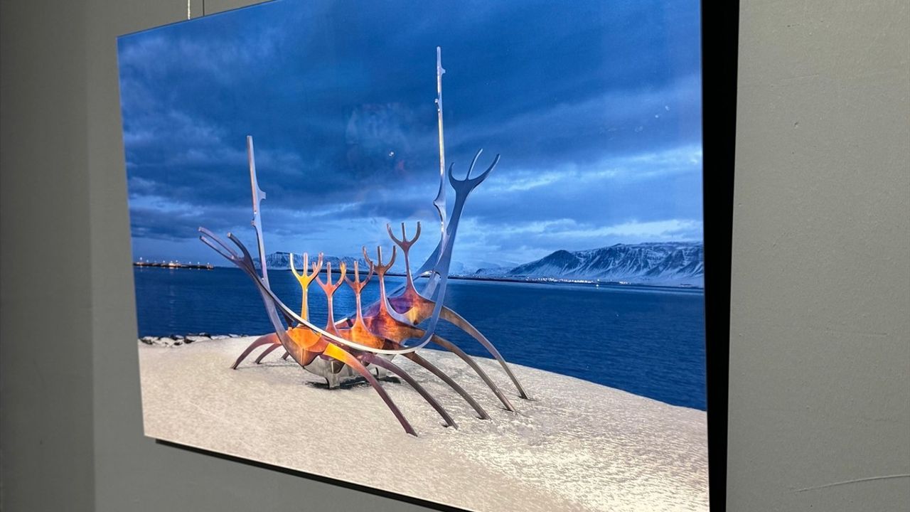 İzzet Keribar'ın 'Analogdan Dijitale' Sergisi Sanatseverlerle Buluştu