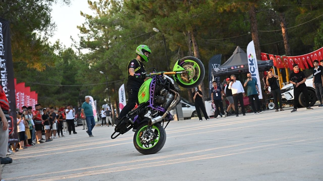 Kadirli Motofest, Osmaniye'de Ziyaretçilerini Ağırlıyor