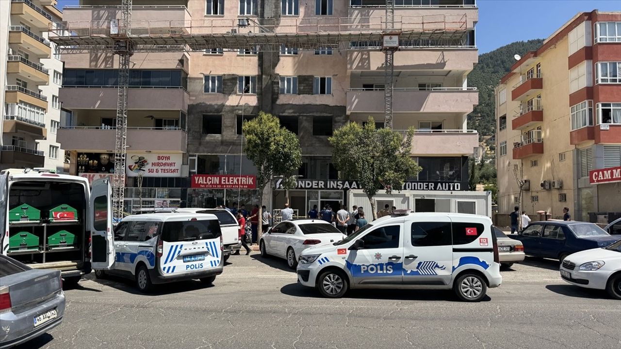 Kahramanmaraş'ta Iskele Çöktü: 1 İşçi Hayatını Kaybetti, 2 İşçi Ağır Yaralı