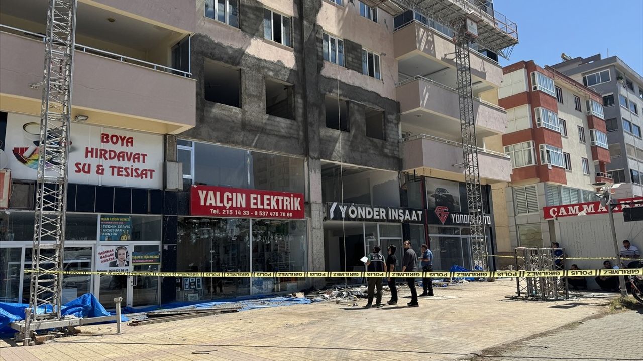 Kahramanmaraş'ta İskelenin Çökmesi: 2 İşçi Hayatını Kaybetti, 1 İşçi Ağır Yaralandı