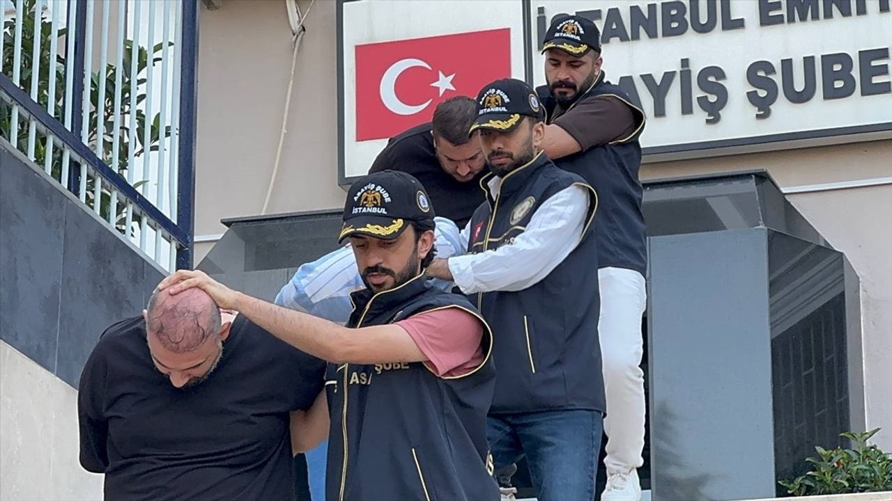 Kapalıçarşı'da Sahte Altın Dolandırıcılığı: Üç Şüpheli Gözaltına Alındı