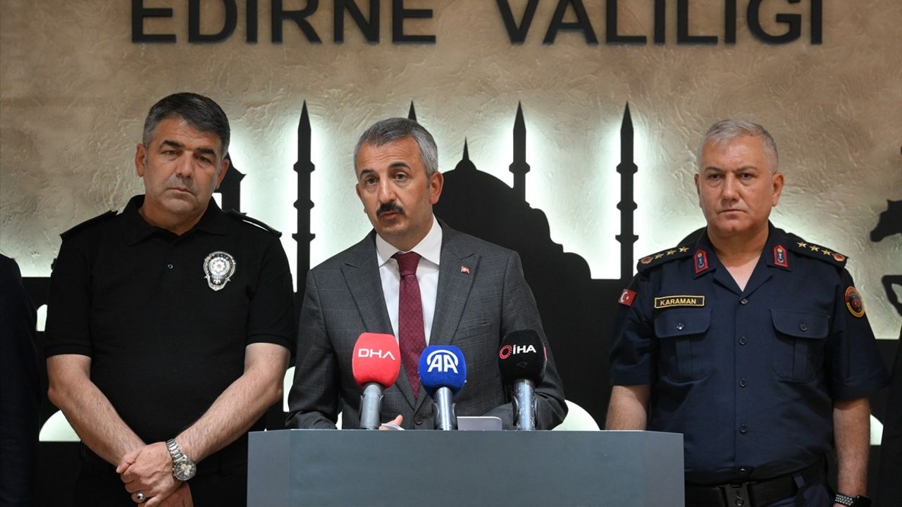 Kapıkule Sınır Kapısı'nda Günlük Yolcu Girişinde Rekor Kırıldı