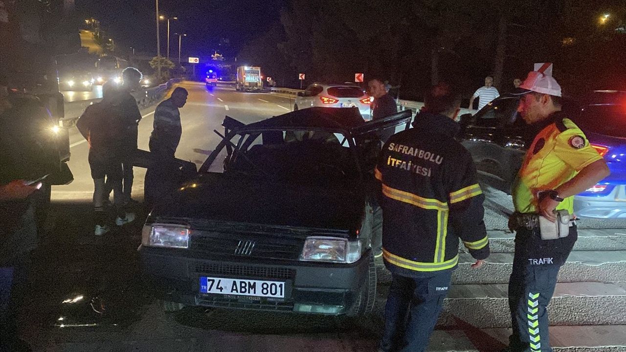 Karabük'te İki Otomobilin Karıştığı Kazada 1 Kişi Hayatını Kaybetti, 1 Kişi Yaralandı