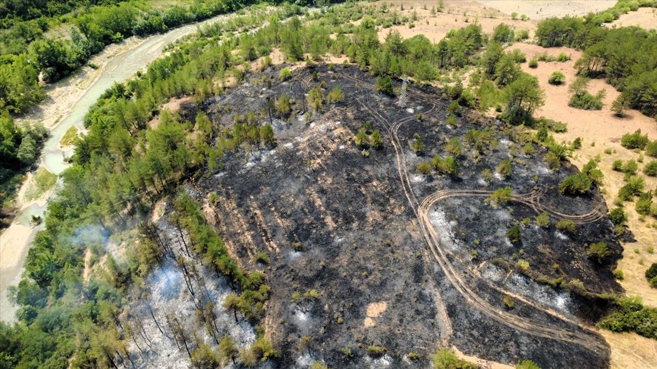 Karabük'te Tarım Arazisinde Başlayan Yangın Kontrol Altına Alındı