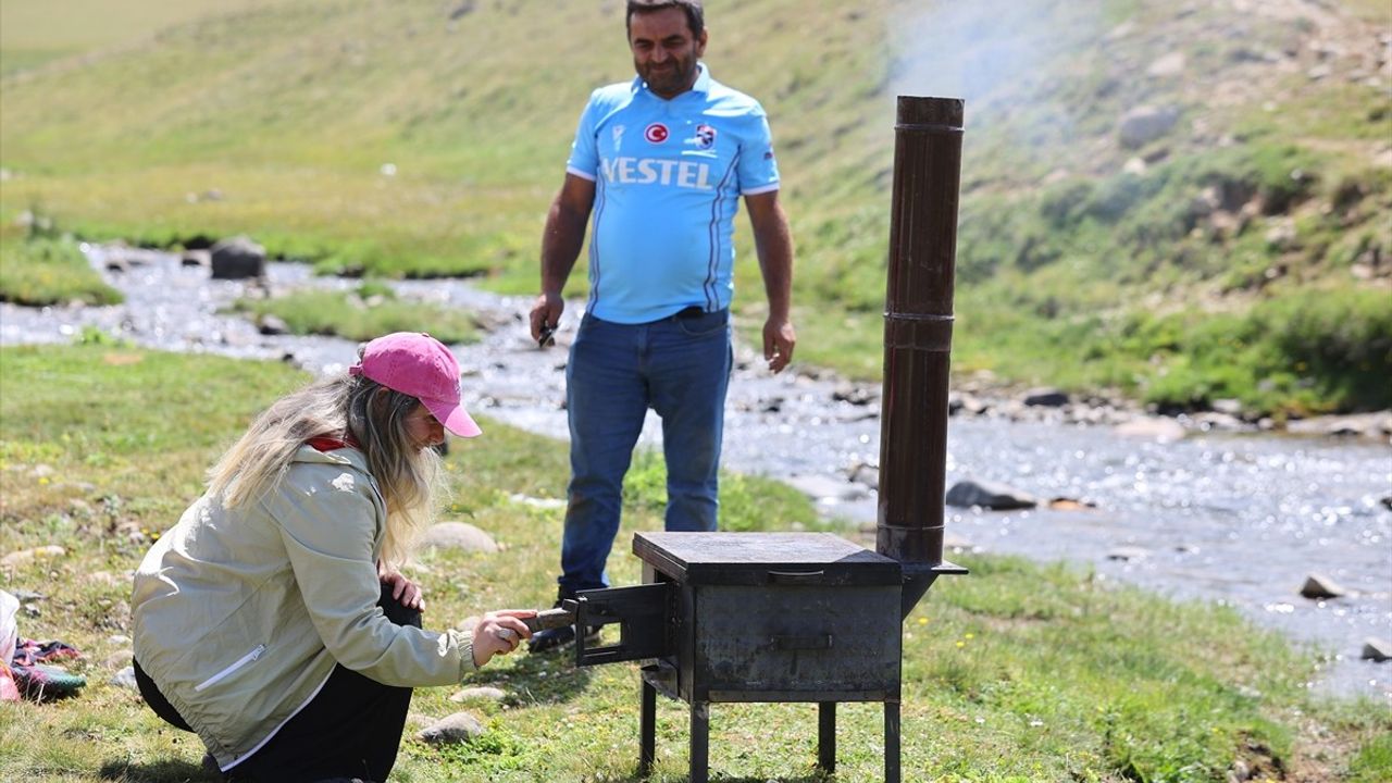 Karadeniz'in Saklı Cennetleri: Yaylalar Ziyaretçilerini Ağırlıyor