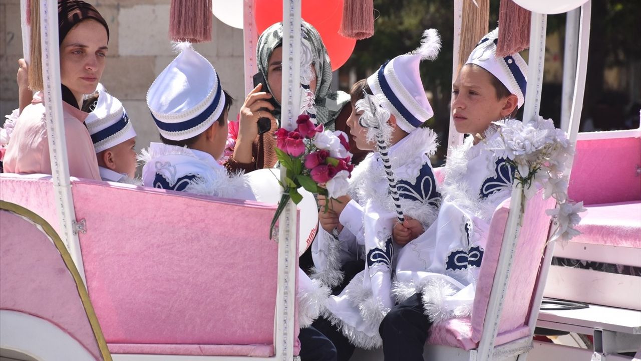 Karaman'da II. Beyazıt'ın Vakfı ile Toplu Sünnet Töreni Düzenlendi